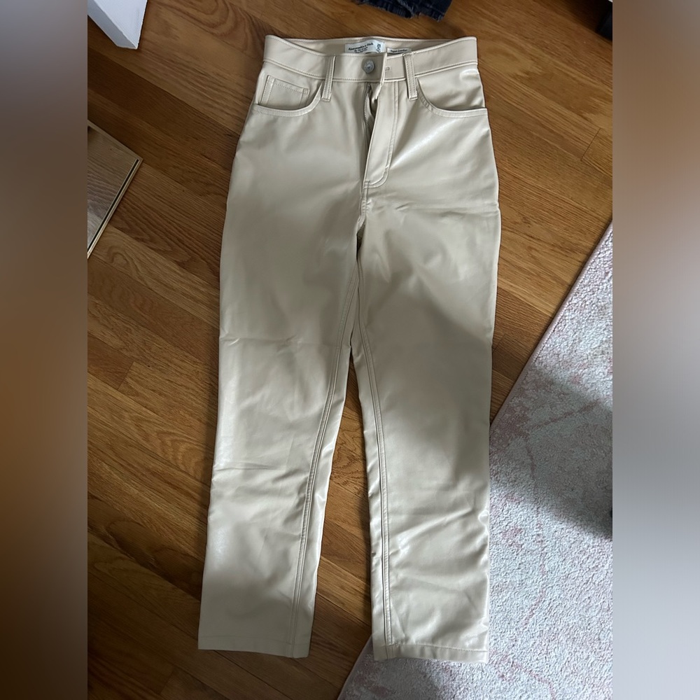 Abercrombie ultra high rise 90s straight vegan leather pants